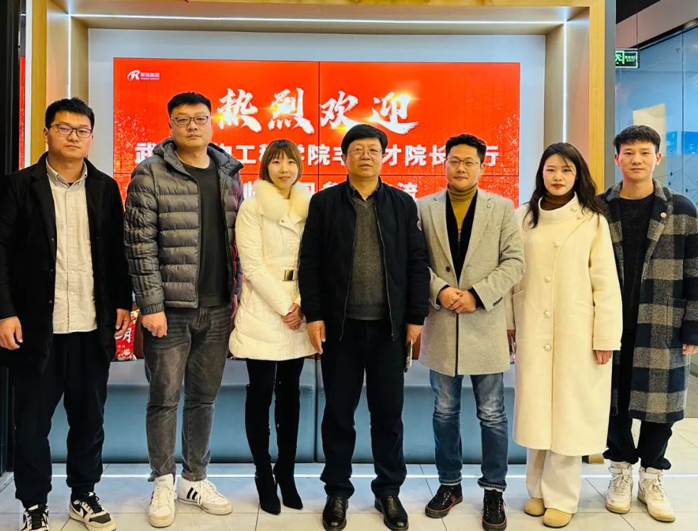 ף�ء������ظڴپ�ҵ��У������Ӫ������ר�����л�Բ���ֳ�